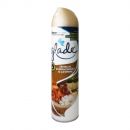 Glade spray Santalove drevo 300ml