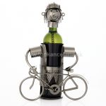 97397 Kovový stojan na víno, motív stojaci cyklista